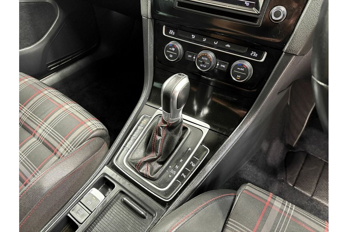 2014 Volkswagen Golf GTI 7
