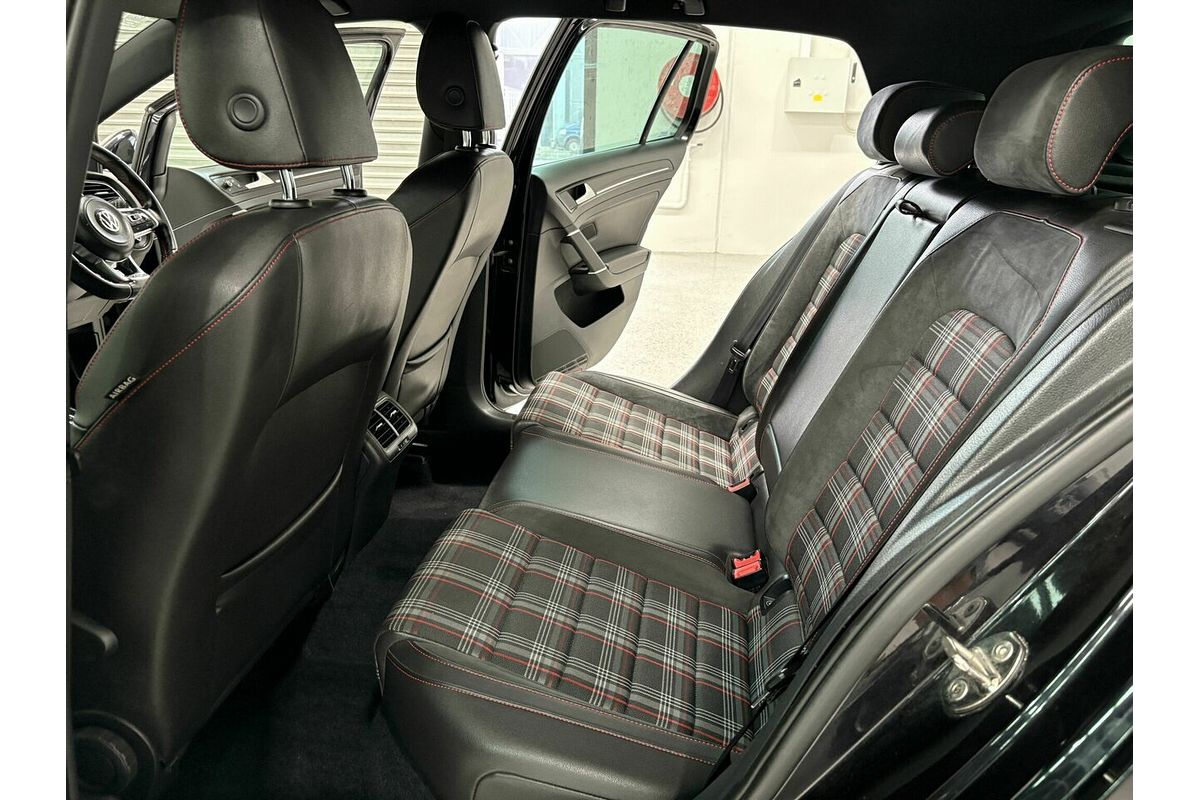 2014 Volkswagen Golf GTI 7