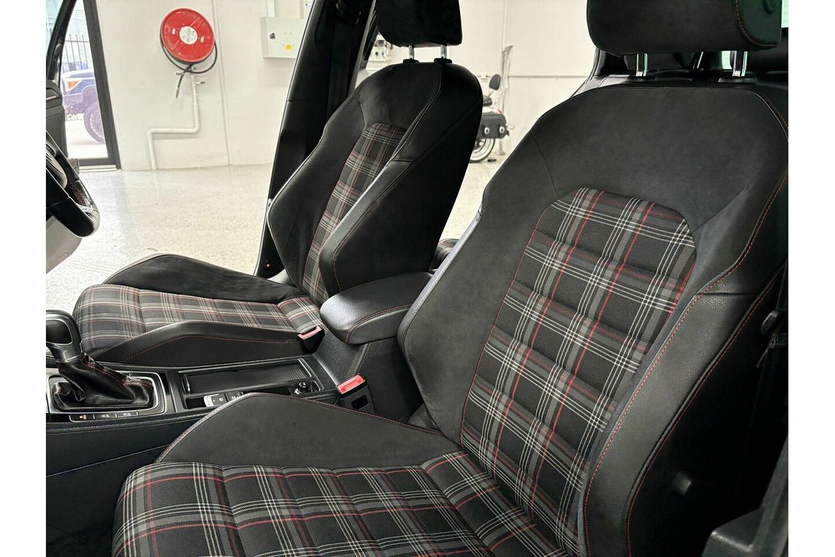 2014 Volkswagen Golf GTI 7
