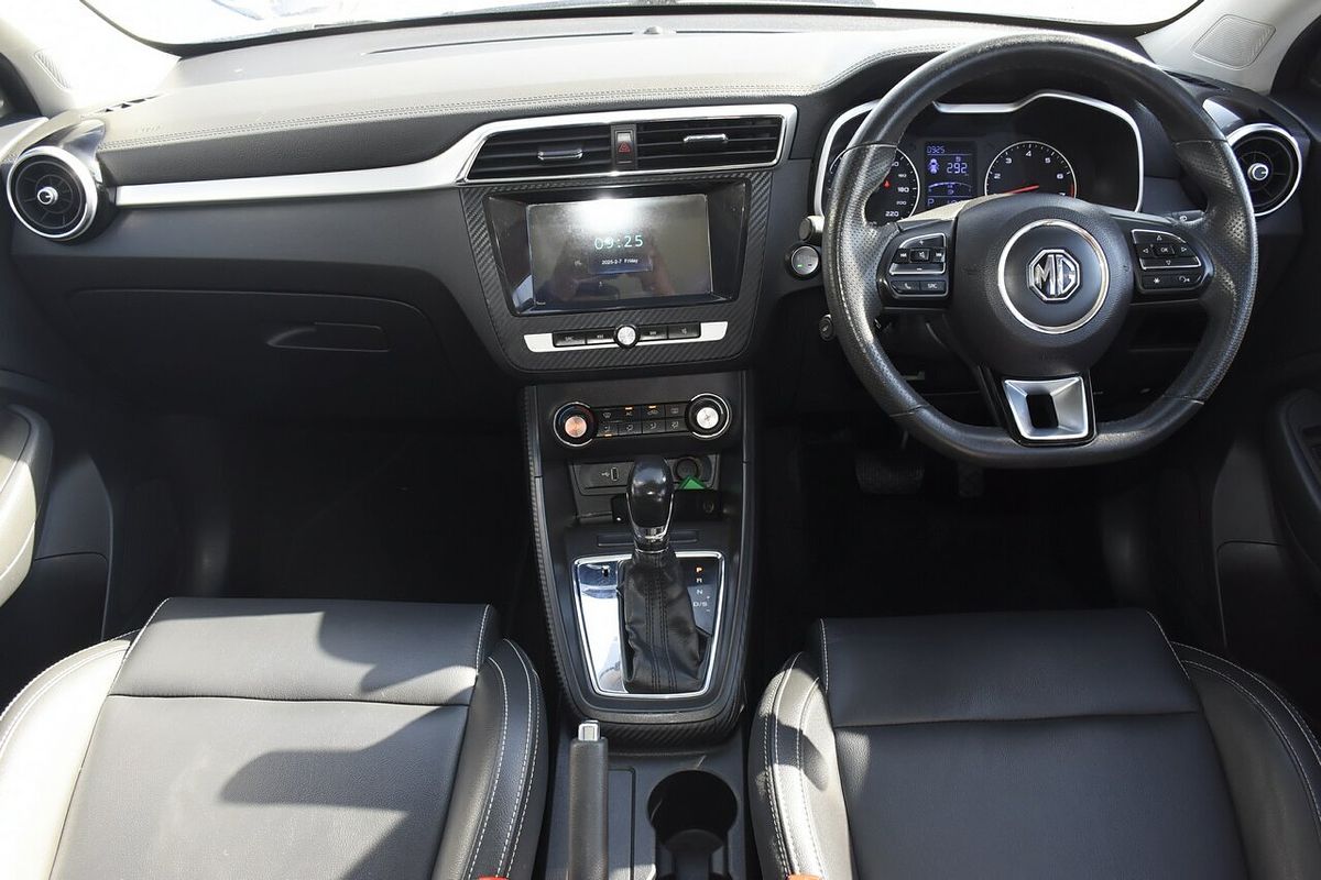 2018 MG ZS Essence AZS1