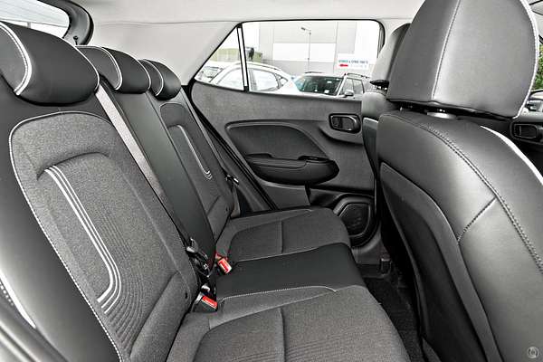 2024 Hyundai Venue Active QX.V5