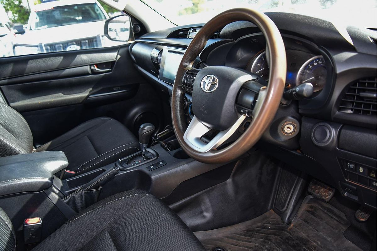 2019 Toyota Hilux SR GUN126R 4X4