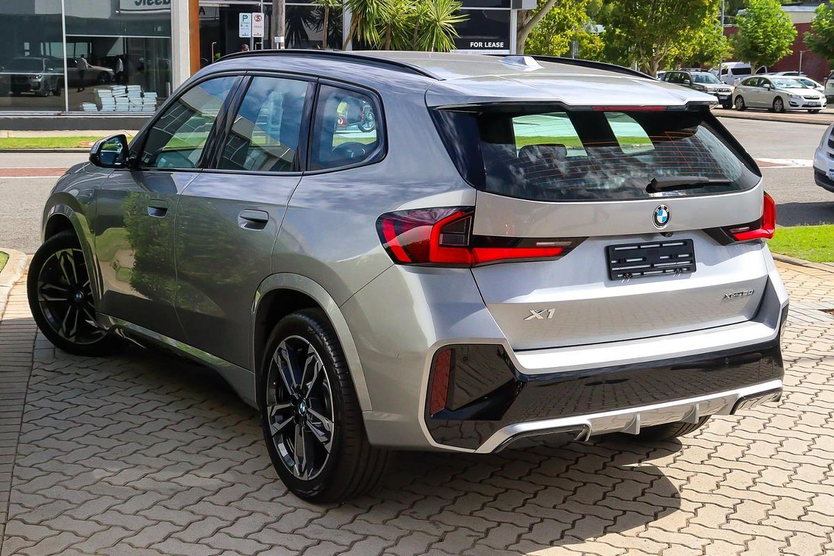 2023 BMW X1 xDrive20i U11