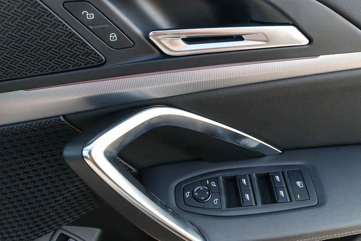 2023 BMW X1 xDrive20i U11