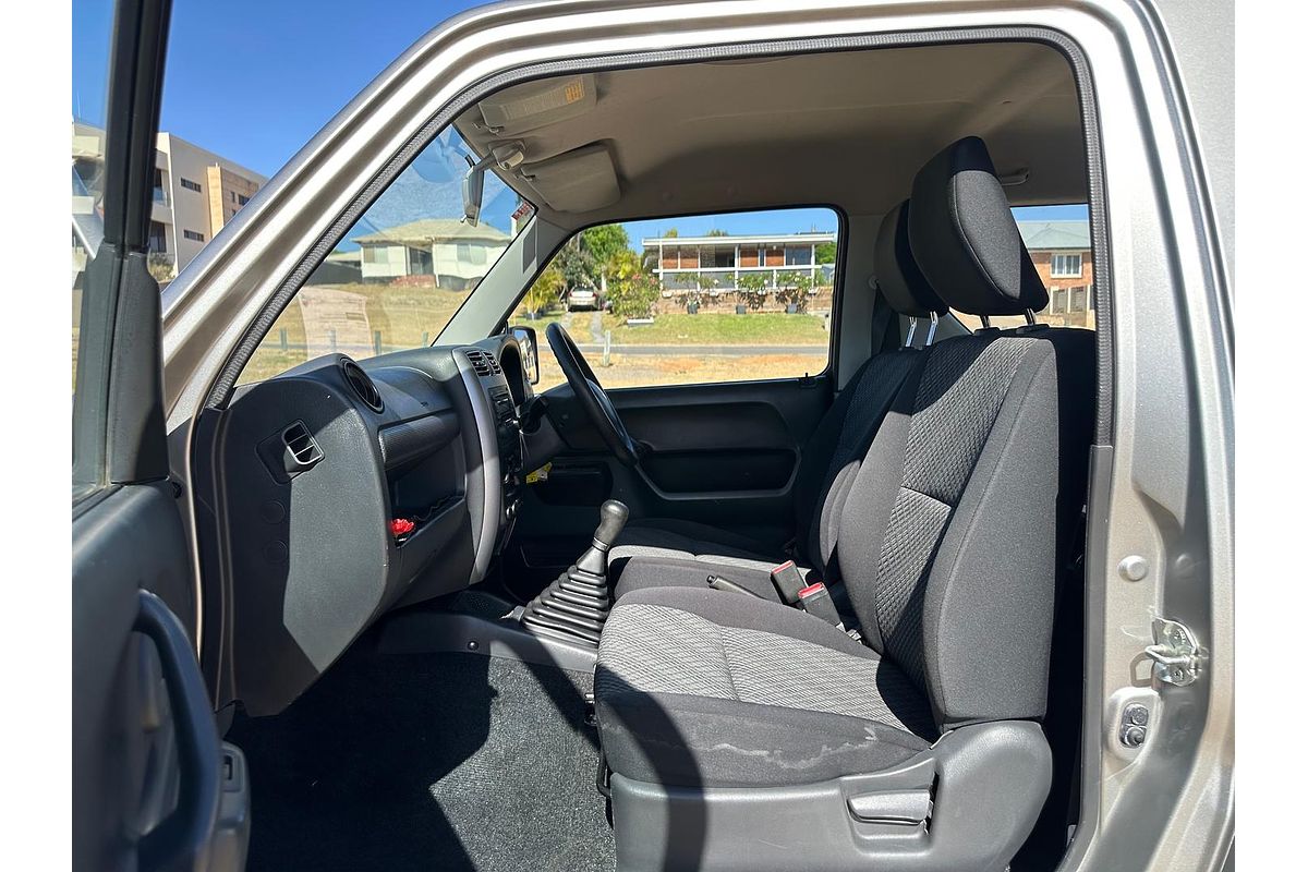 2015 Suzuki Jimny Sierra SN413 T6