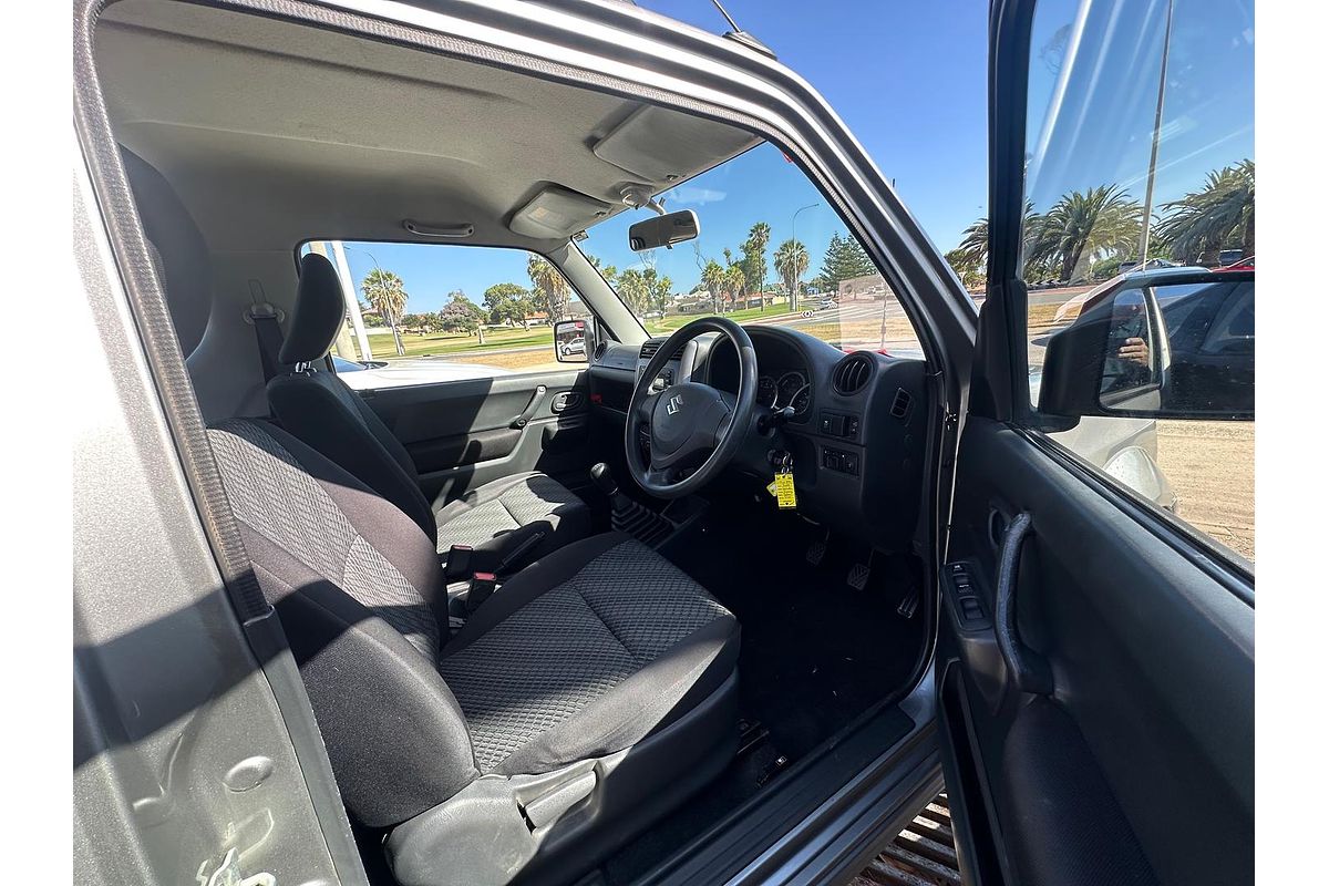 2015 Suzuki Jimny Sierra SN413 T6