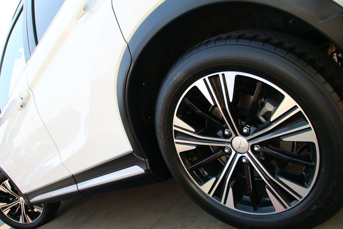 2018 Mitsubishi Eclipse Cross Exceed YA