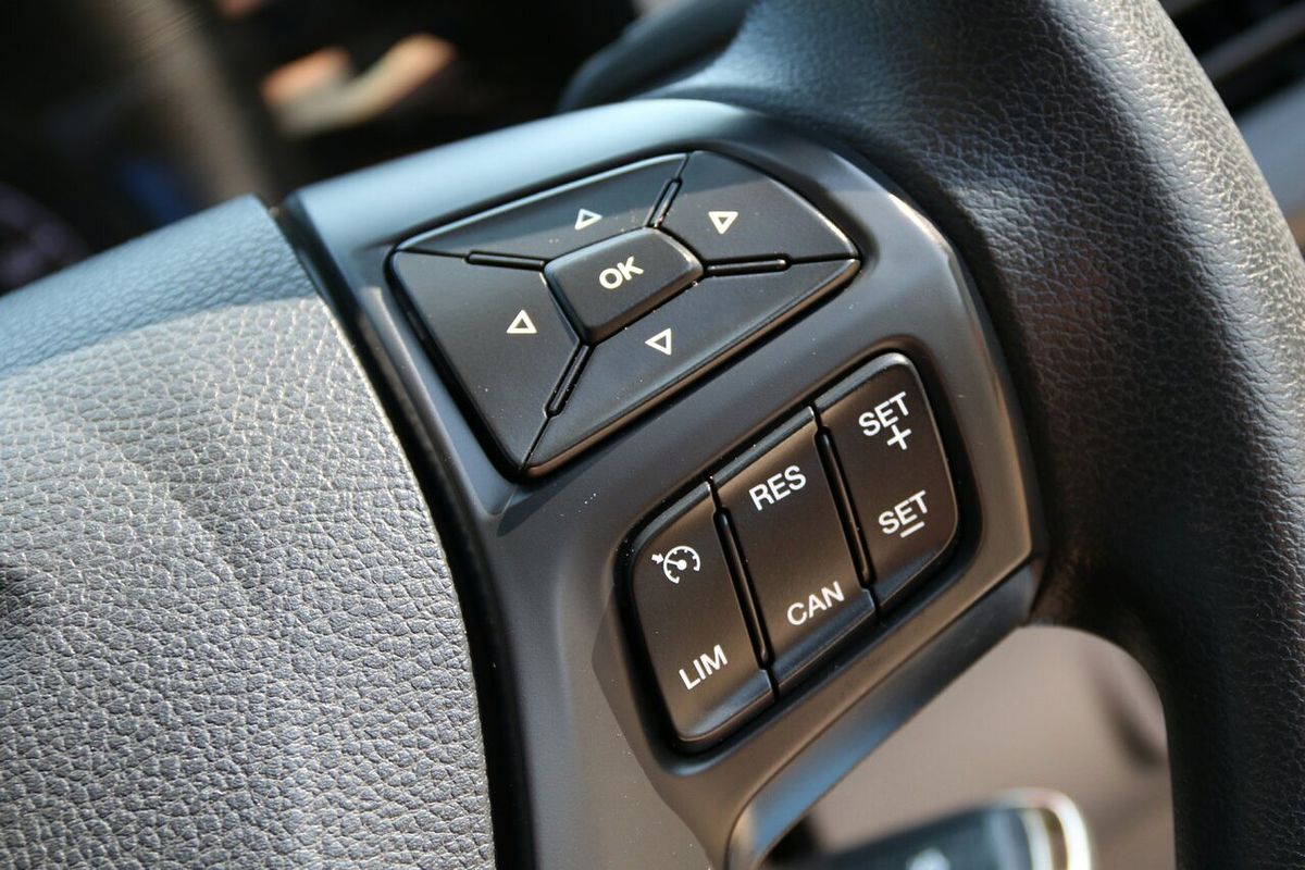 2017 Ford Everest Ambiente UA