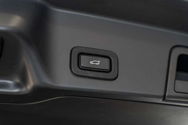 2022 Land Rover Range Rover Evoque P250 R-Dynamic SE L551