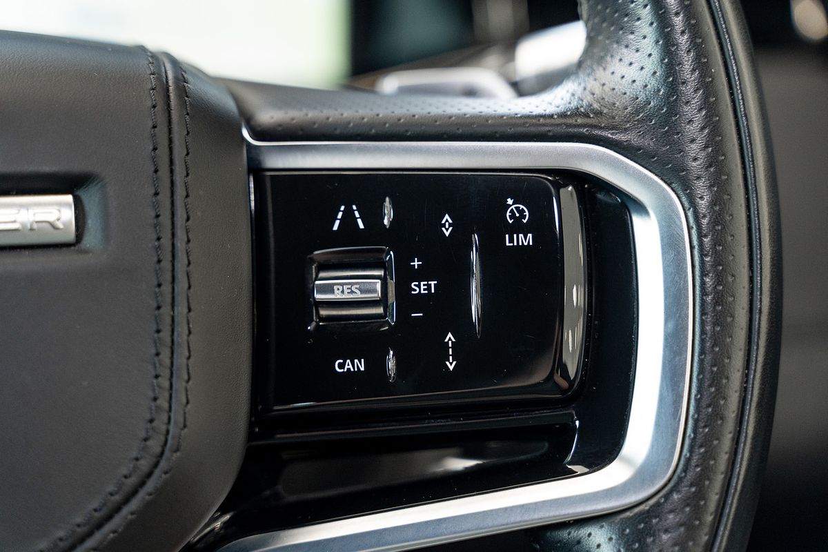 2022 Land Rover Range Rover Evoque P250 R-Dynamic SE L551