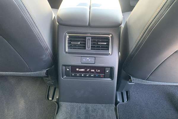 2024 Mazda CX-70 G50e Azami KJ