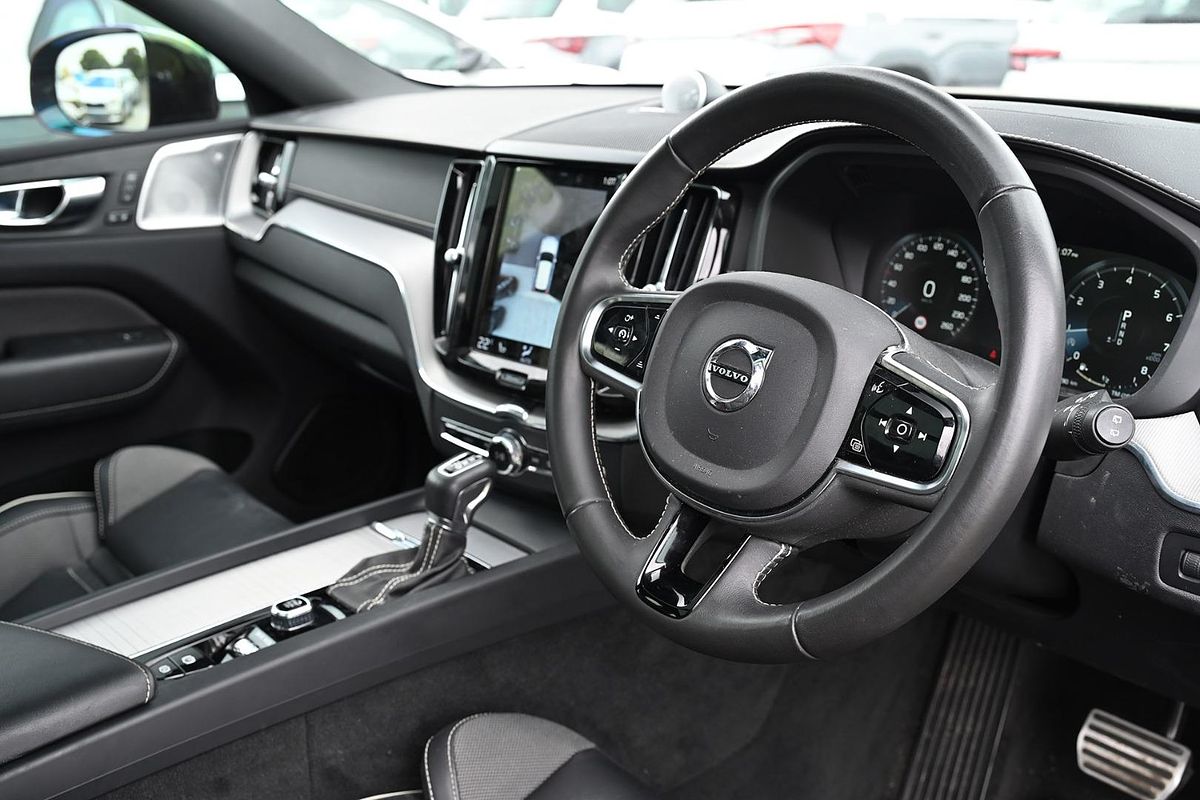 2021 Volvo XC60 T6 R-Design