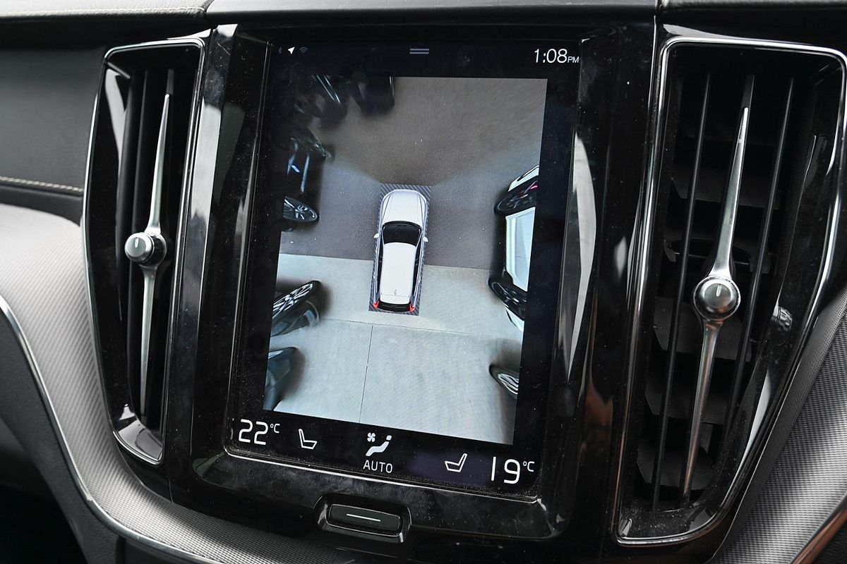 2021 Volvo XC60 T6 R-Design