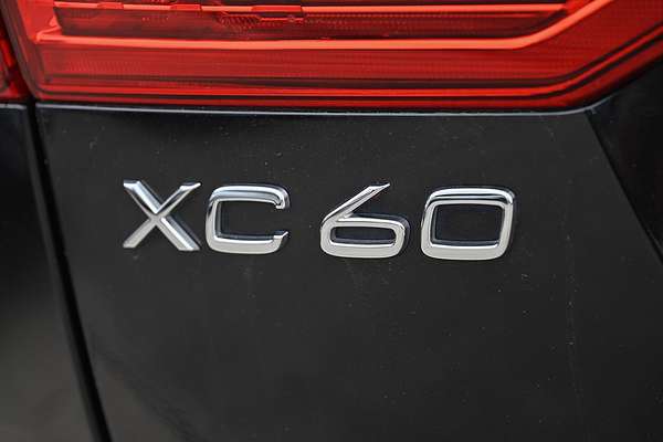 2021 Volvo XC60 T6 R-Design