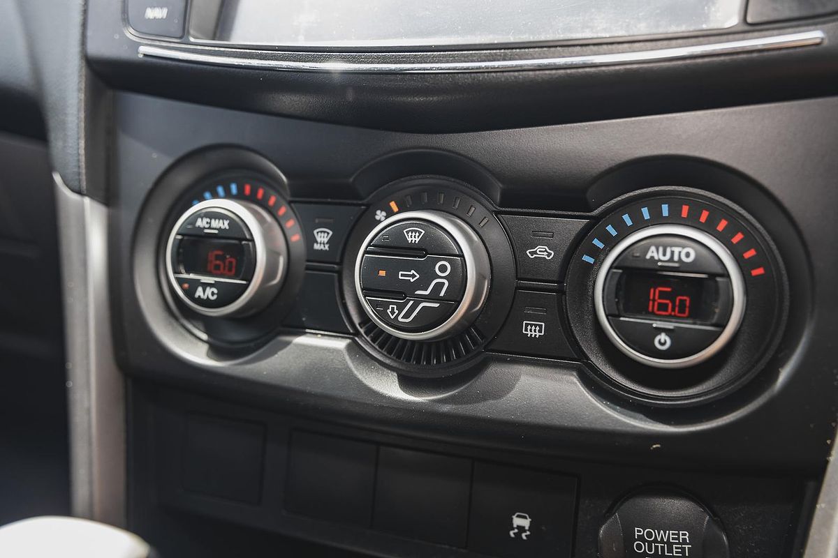 2015 Mazda BT-50 XTR Hi-Rider UR Rear Wheel Drive