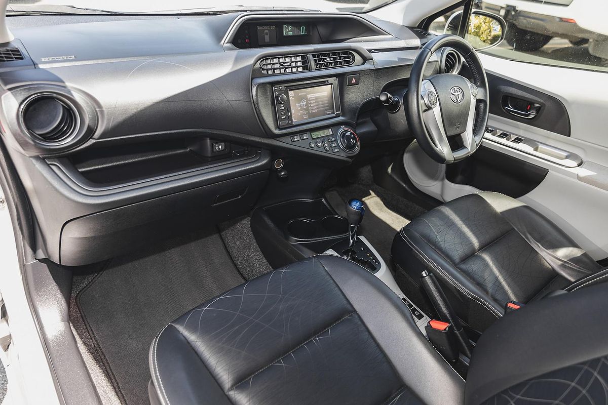 2012 Toyota Prius C i-Tech NHP10R