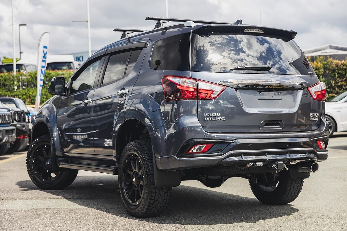 2020 Isuzu MU-X Onyx Edition