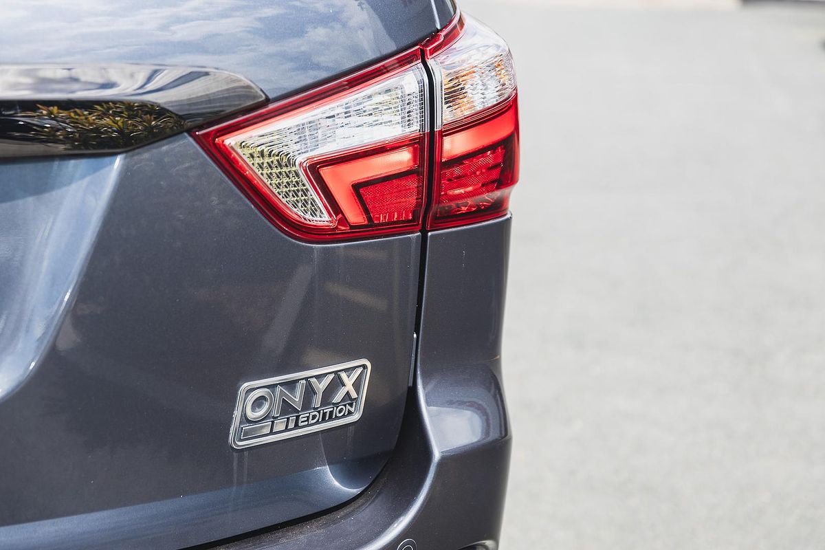 2020 Isuzu MU-X Onyx Edition