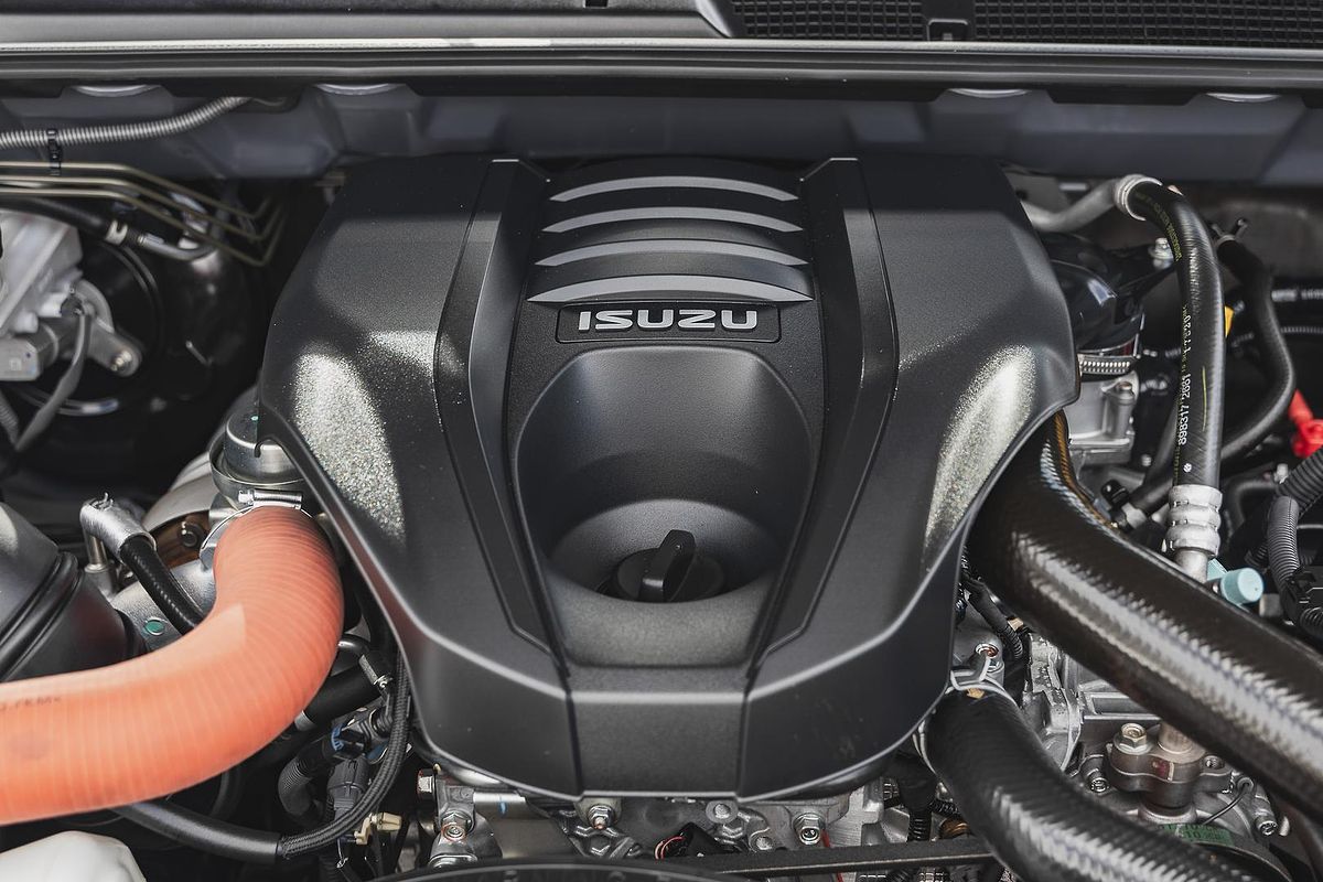 2020 Isuzu MU-X Onyx Edition