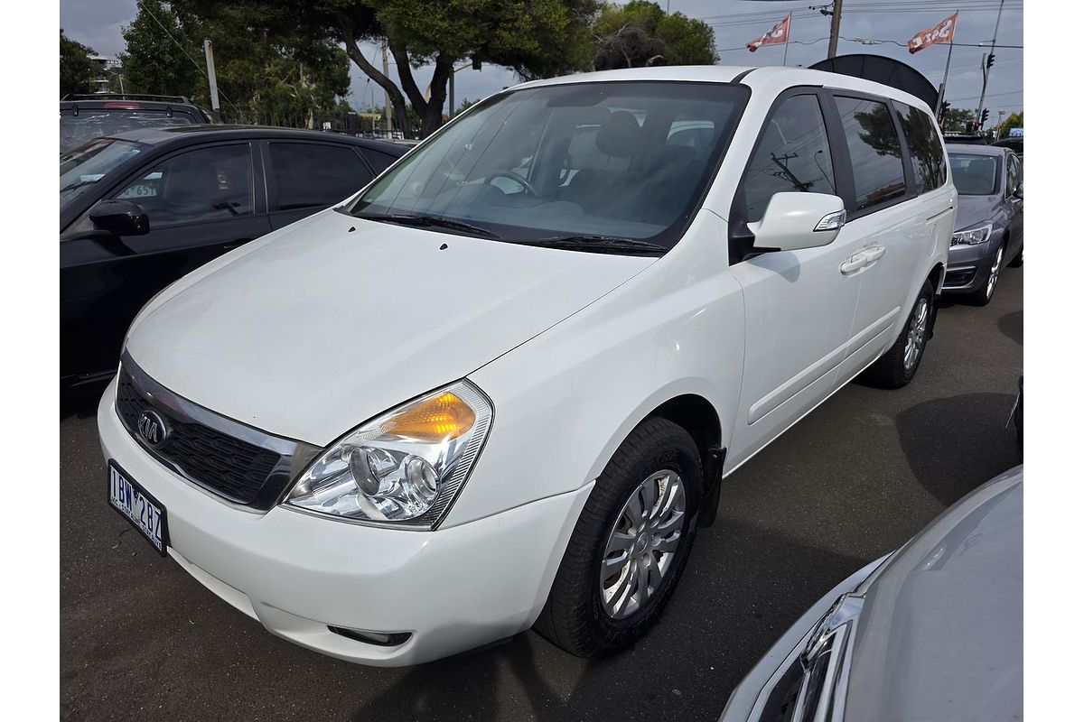 2014 Kia Grand Carnival S VQ
