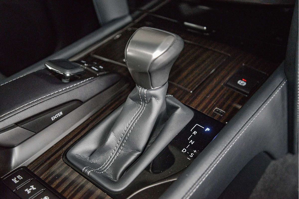 2019 Lexus LX LX570 S URJ201R