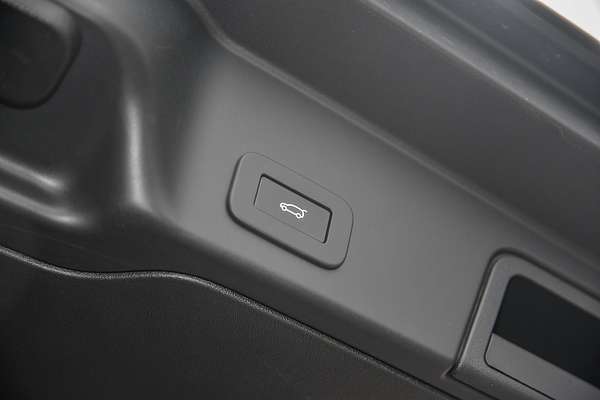 2024 Land Rover Range Rover Evoque P250 Dynamic SE L551