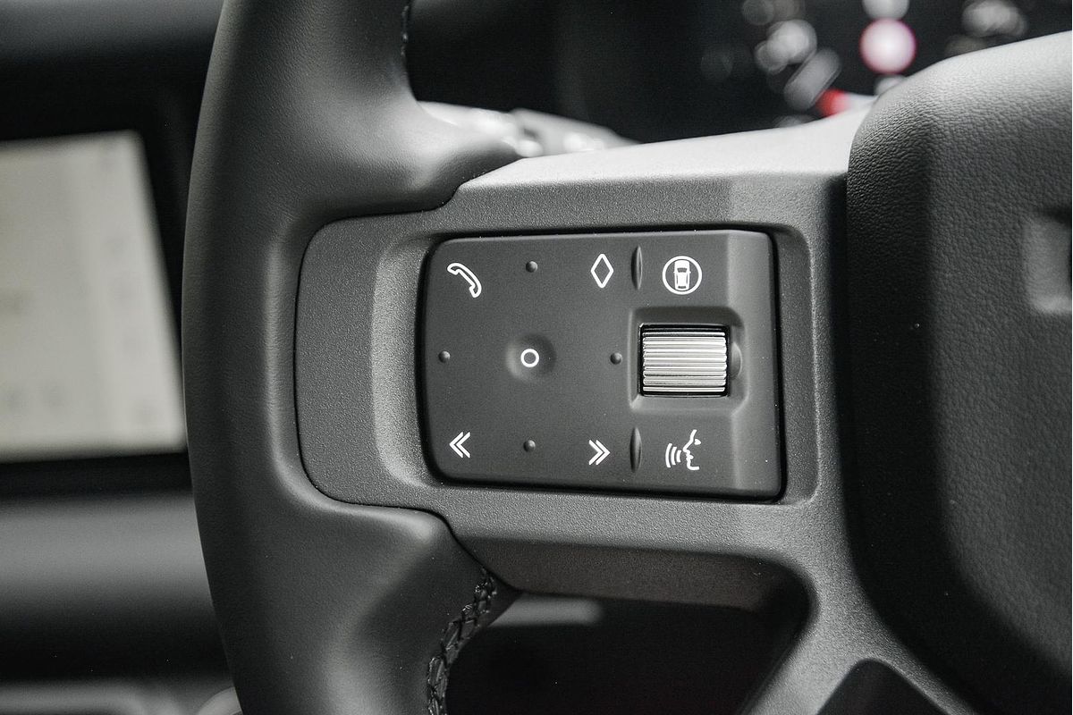 2024 Land Rover Defender 110 P400 X-Dynamic SE L663