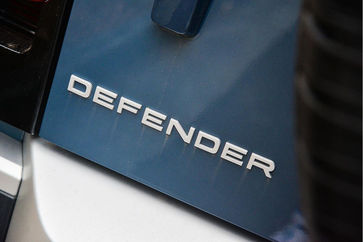 2024 Land Rover Defender 110 P300 S L663