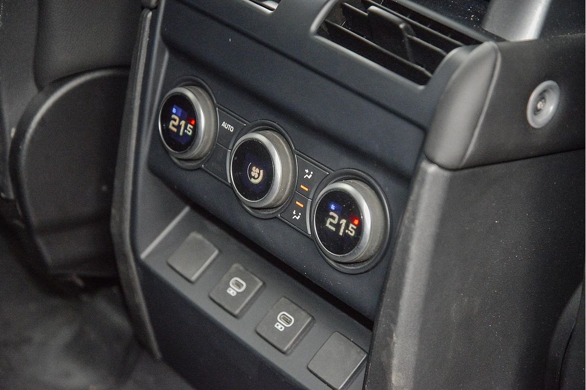 2024 Land Rover Defender 110 P300 S L663