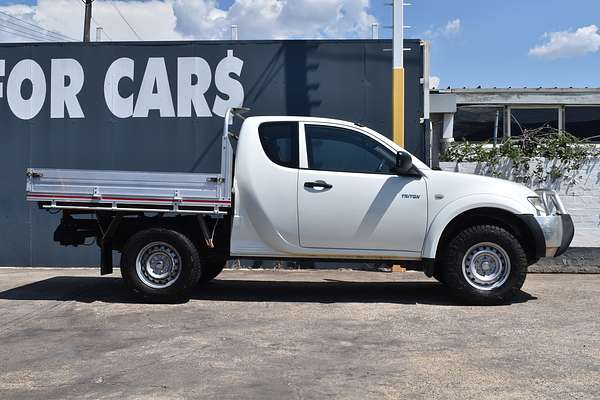 2014 Mitsubishi Triton GLX MN 4X4