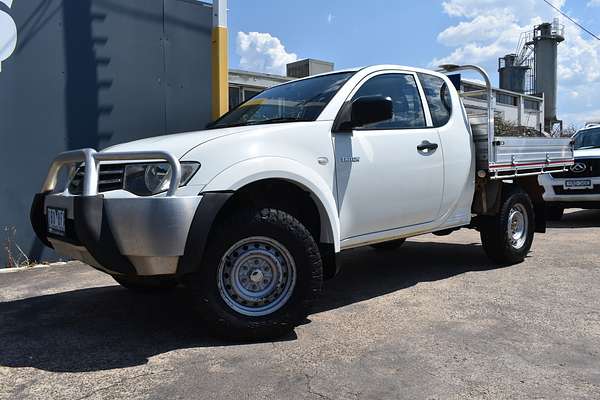 2014 Mitsubishi Triton GLX MN 4X4