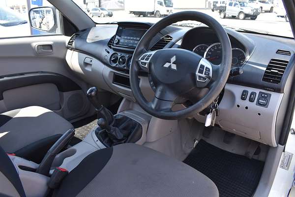 2014 Mitsubishi Triton GLX MN 4X4