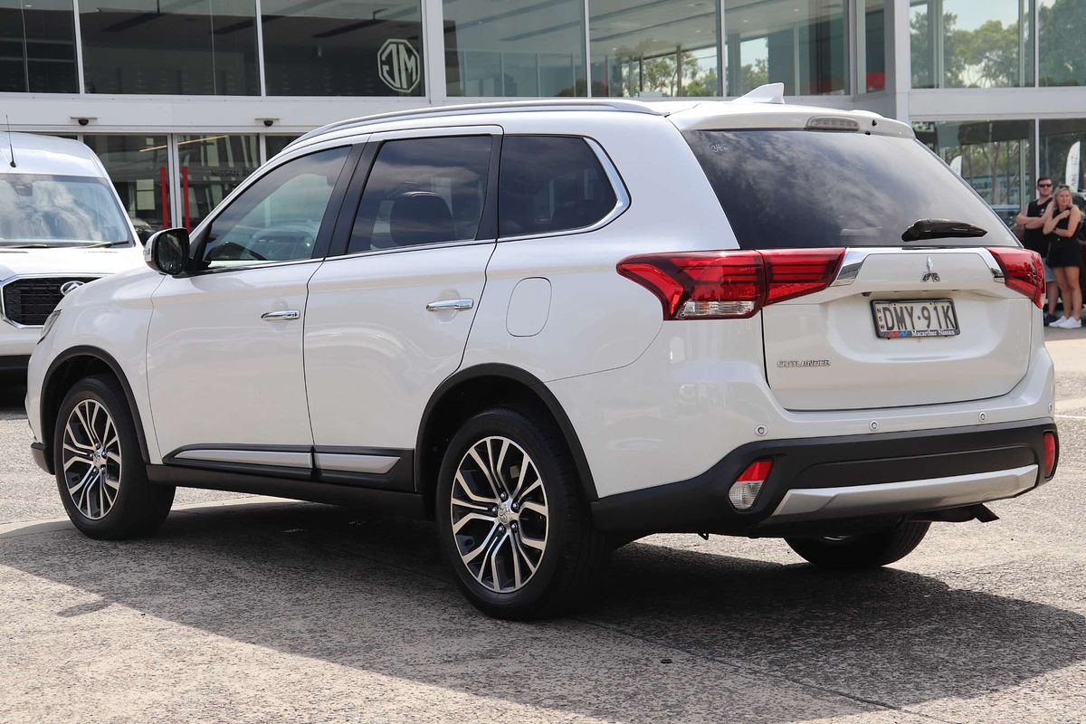 2016 Mitsubishi Outlander Exceed ZK