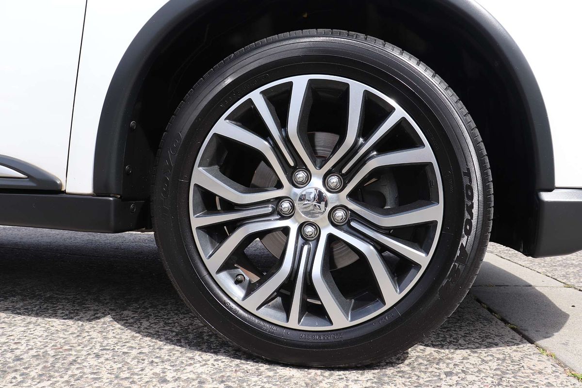 2016 Mitsubishi Outlander Exceed ZK