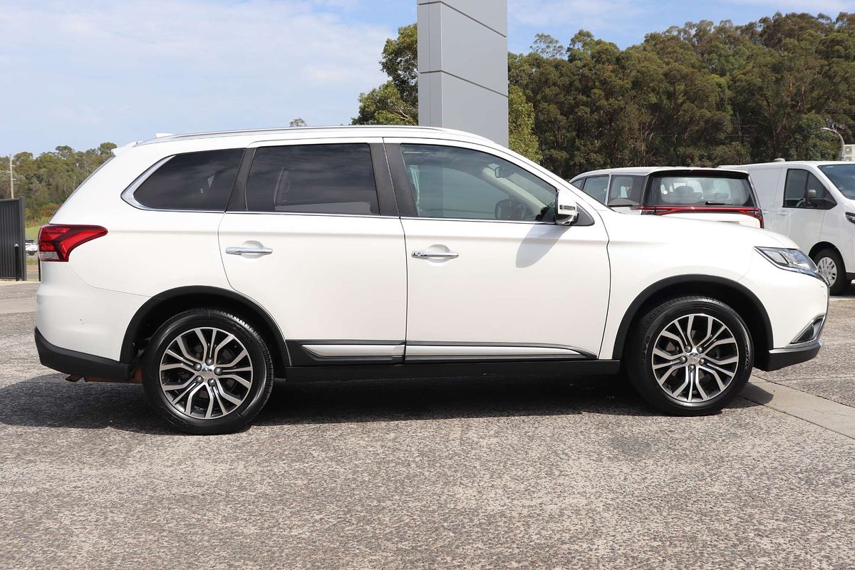 2016 Mitsubishi Outlander Exceed ZK