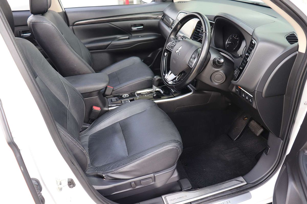 2016 Mitsubishi Outlander Exceed ZK