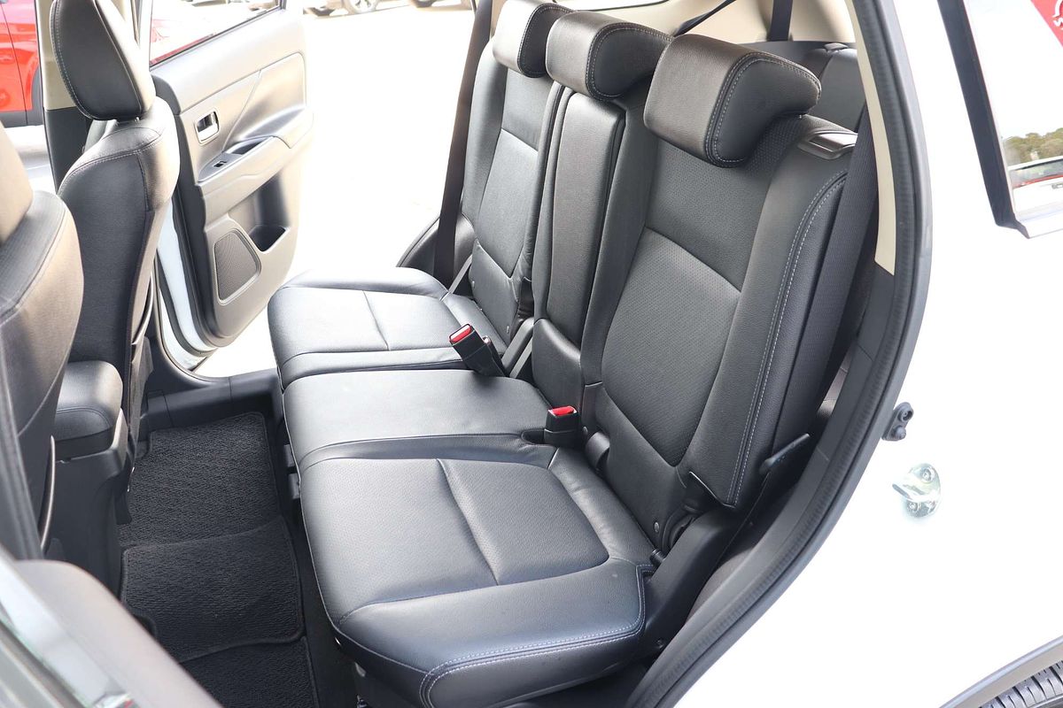 2016 Mitsubishi Outlander Exceed ZK