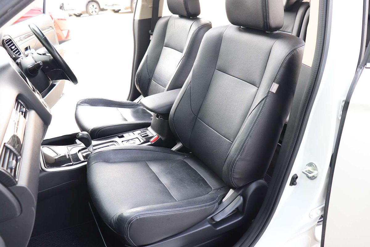 2016 Mitsubishi Outlander Exceed ZK