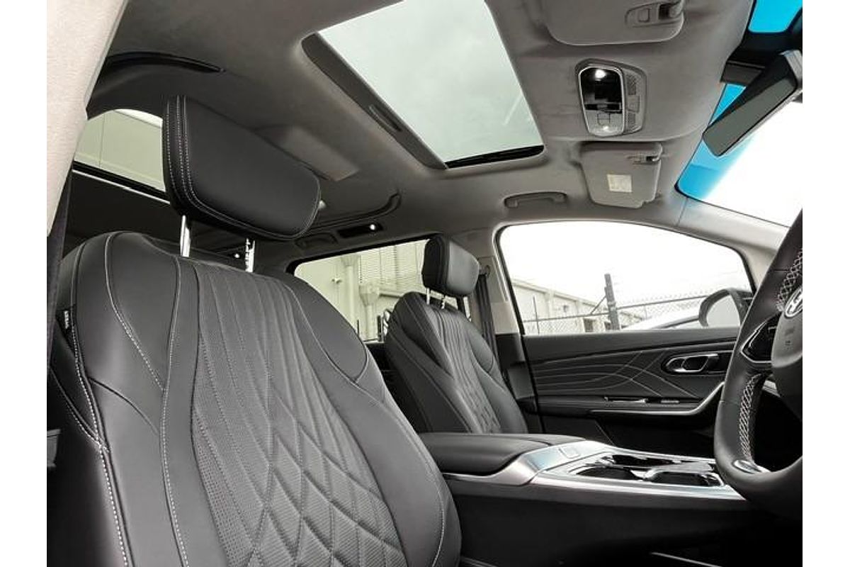 2023 LDV MIFA 9 Luxe