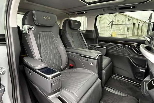 2023 LDV MIFA 9 Luxe