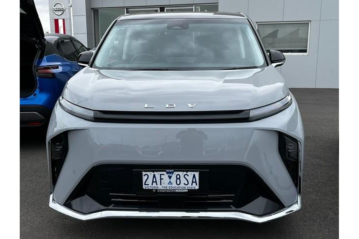 2023 LDV MIFA 9 Luxe