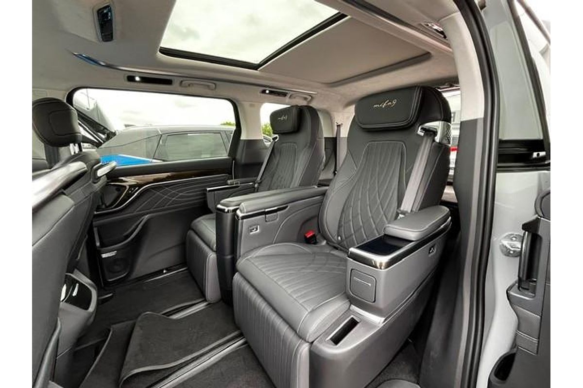 2023 LDV MIFA 9 Luxe