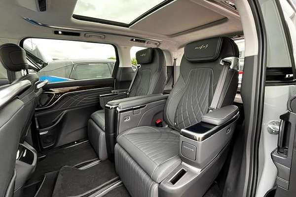 2023 LDV MIFA 9 Luxe