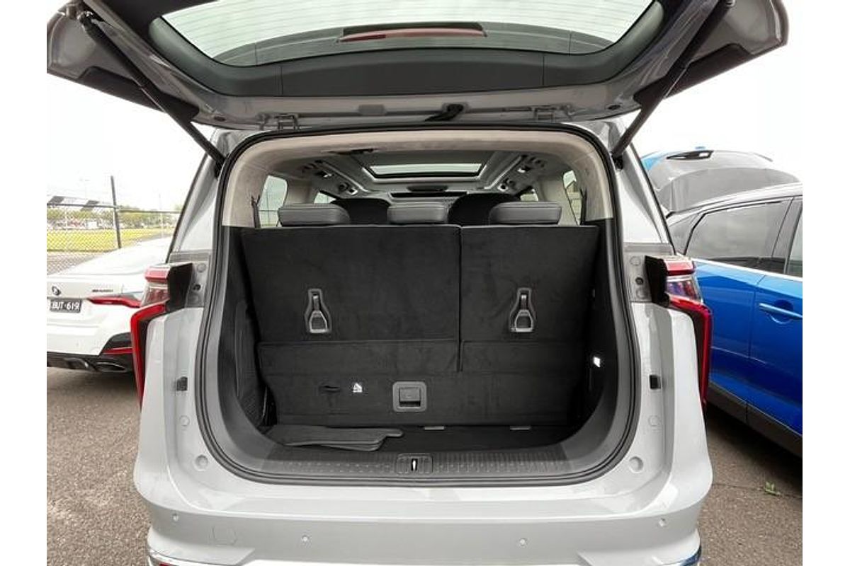 2023 LDV MIFA 9 Luxe