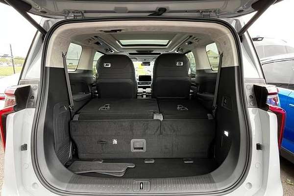 2023 LDV MIFA 9 Luxe