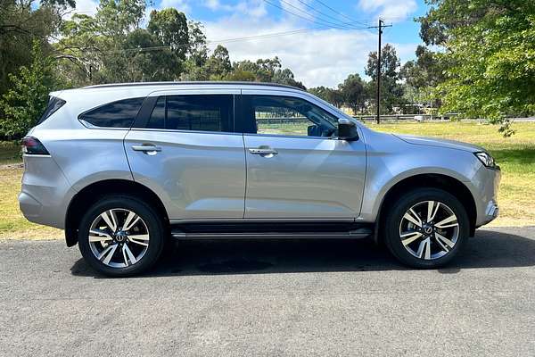 2024 Isuzu MU-X LS-T
