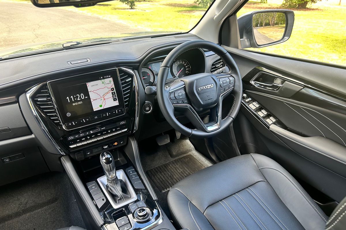 2024 Isuzu MU-X LS-T