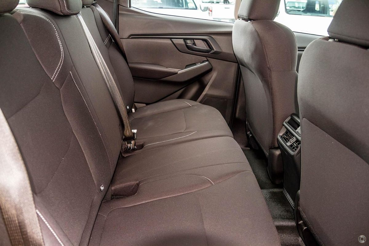2023 Isuzu D-MAX SX 4X4