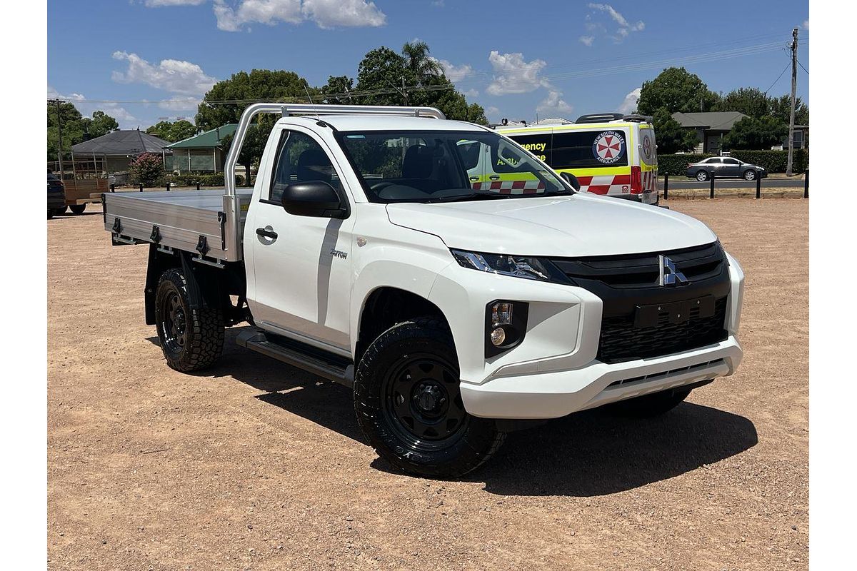 2023 Mitsubishi Triton GLX MR 4X4
