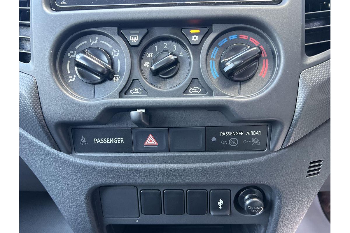 2023 Mitsubishi Triton GLX MR 4X4